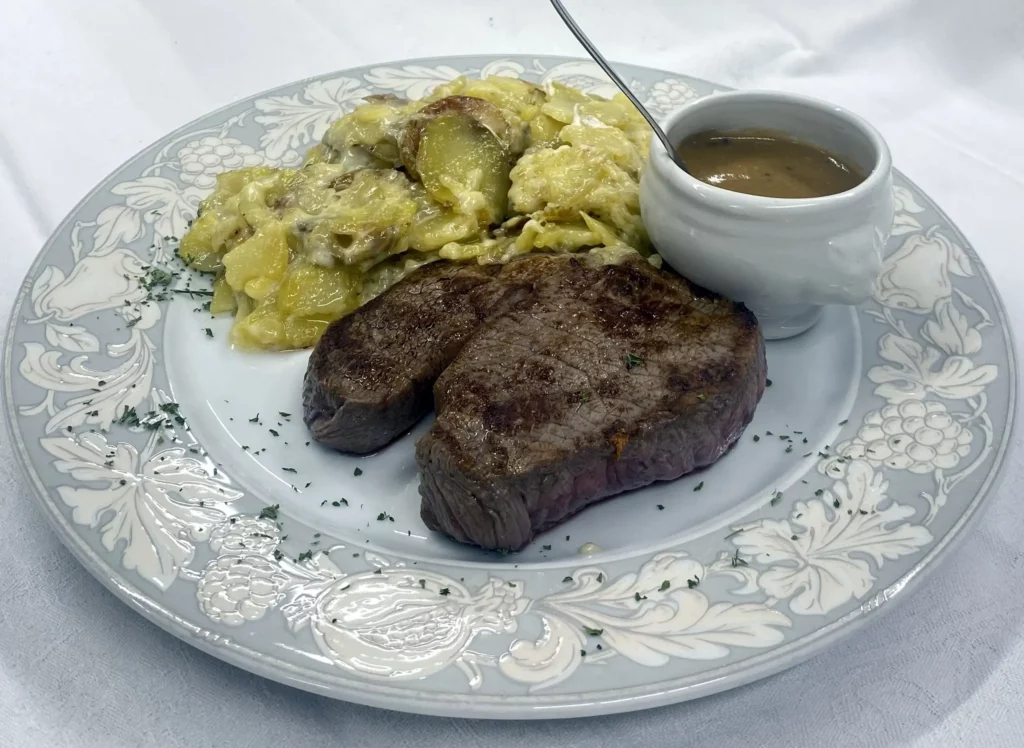 Pavé truffade sauce à part